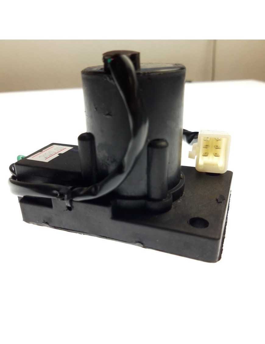 Мотор перемикання 2WD/4WD (використовується з перемикачем 2WD / 4WD PN20109b) (для водонепроникної фішки)