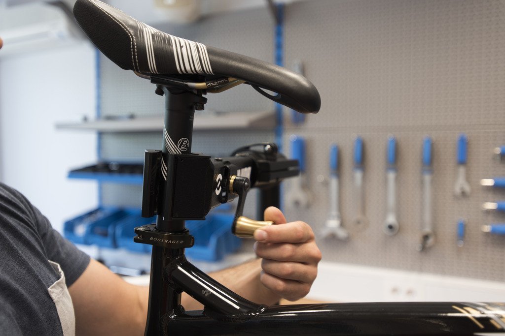 Професійний тримач для підйомника UNIOR Remco Bike Lift Pro Shop Clamp (1693.1Q 627095)