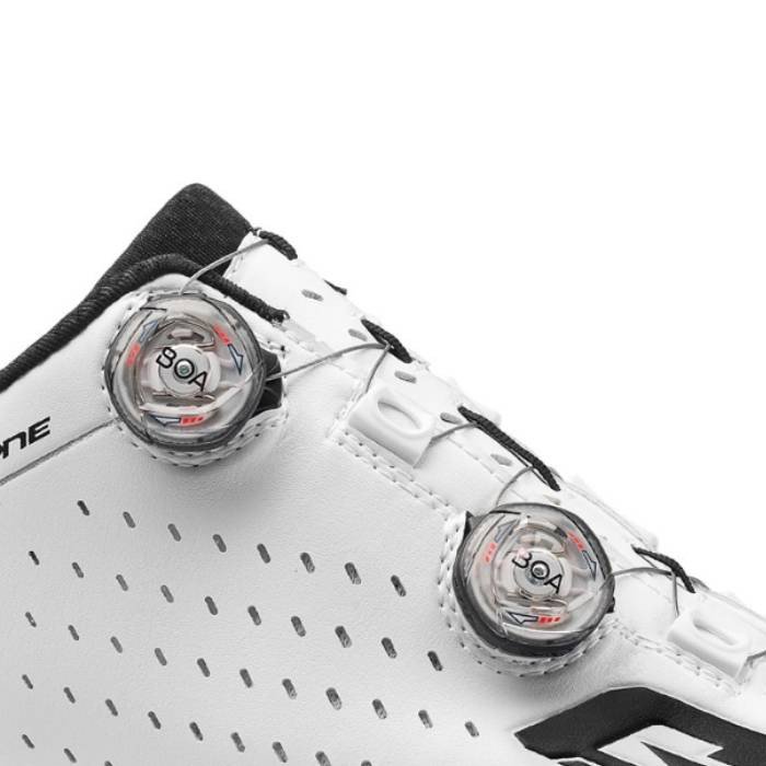 Шосейні велосипедні туфлі GAERNE CARBON G.STILO Білі