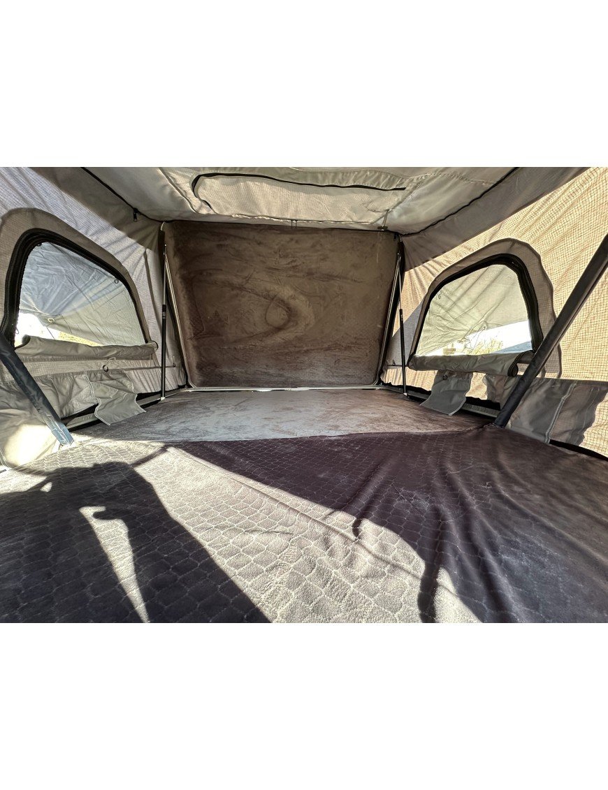 Наміт даховий Escape VARIO 160 см Пісковий Чорна обкладинка