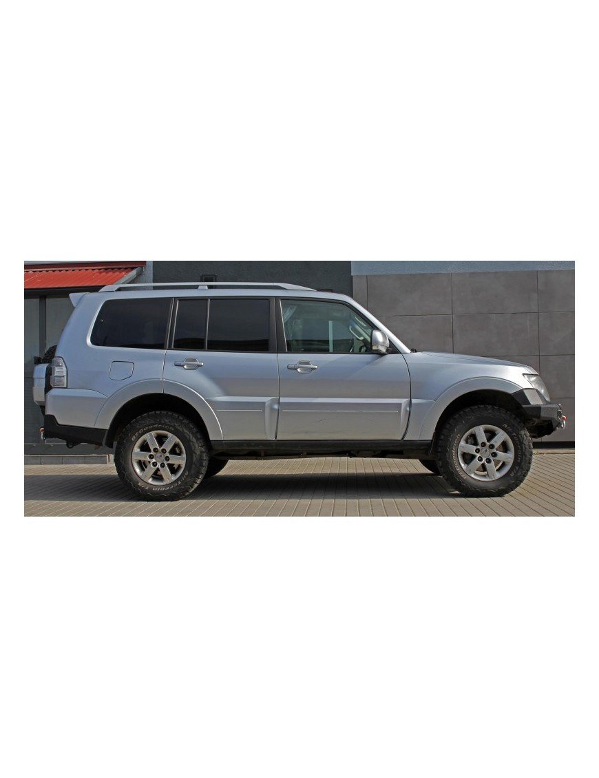 Задній сталевий бампер Mitsubishi Pajero 4 V80 long More 4x4