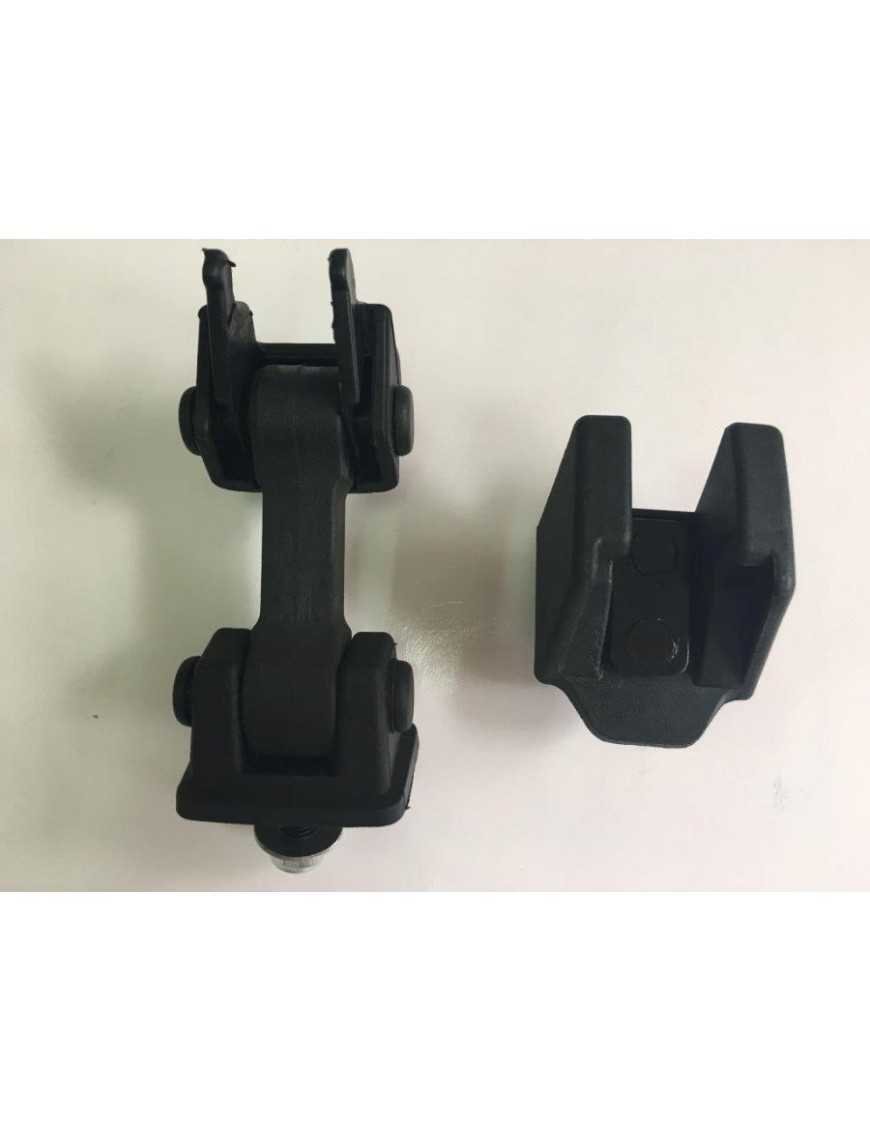 Замки кришки двигуна Jeep Wrangler