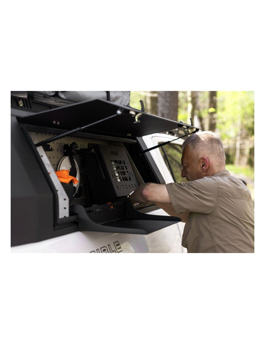 Відкидний столик для багажника More 4x4