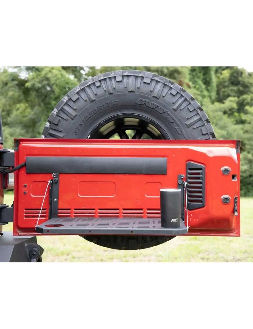 Розкладний стіл, що кріпиться до кришки багажника Rough Country