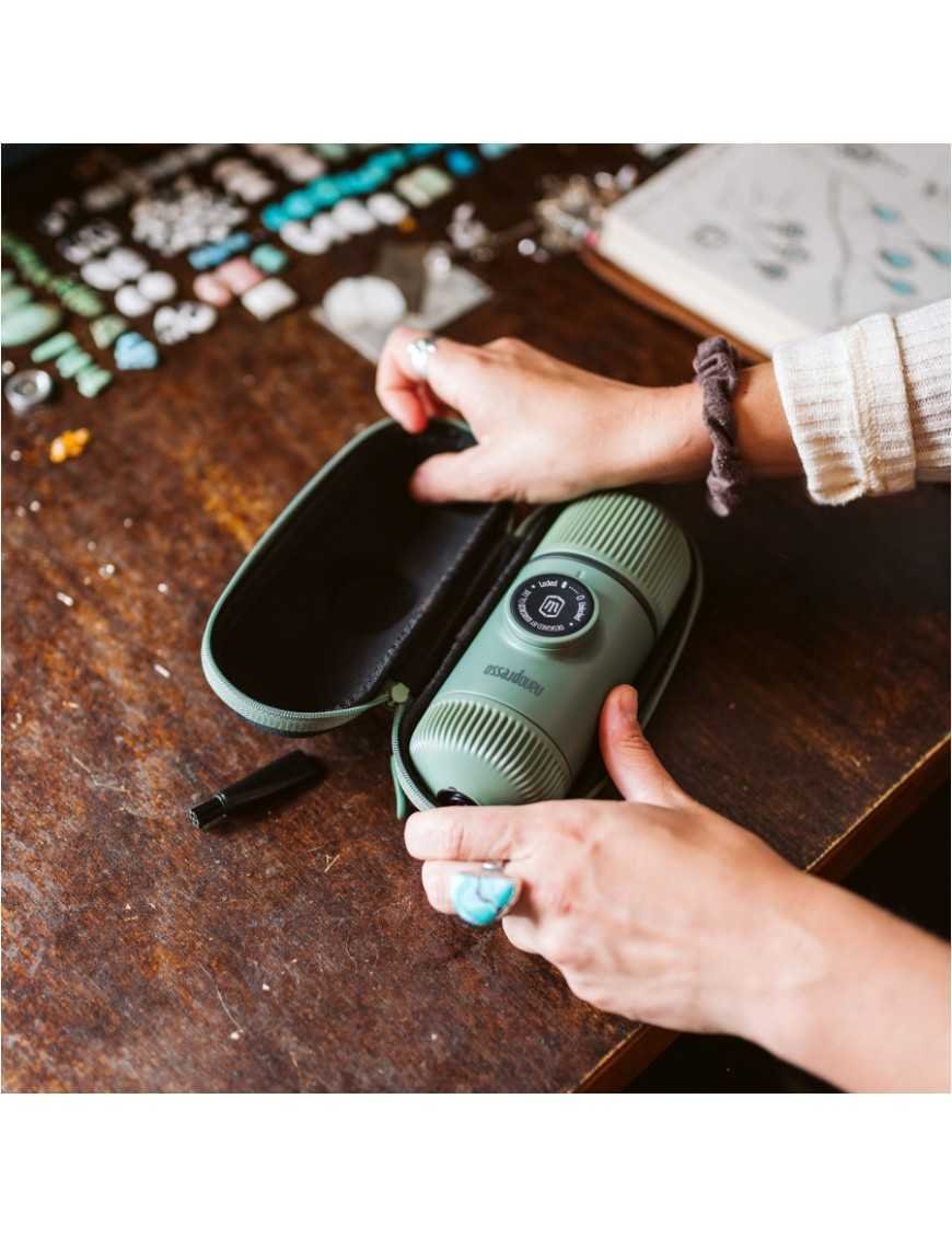 Дорожня кавоварка Wacaco Nanopresso Moss Green з чохлом