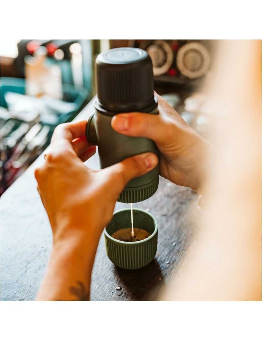 Дорожня кавоварка Wacaco Nanopresso Moss Green з чохлом